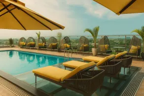 Ramada Encore by Wyndham Amritsar Airport - Piscine