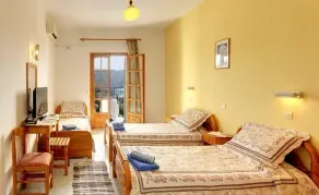«Captain Spiros Studios» avec vue sur la mer, balcon, climatisation et Wi-Fi - Chambre