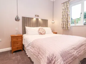 Low Ashmead Cottage - Camera