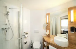 Leonardo Hotel Vienna Schönbrunn   - Salle de bain