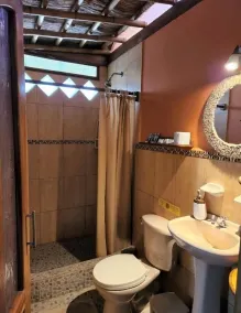 Balsa Surf Camp - Bathroom