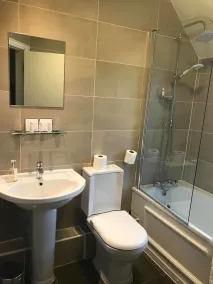 Bridge of Orchy Hotel - Bathroom