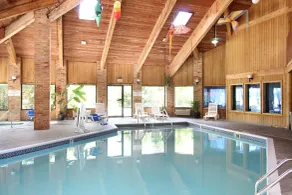 Baymont by Wyndham Muskegon - Piscine