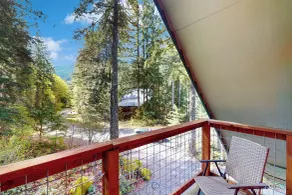 Wooded-view Decks: Family Cabin Retreat in Deming - Interiör