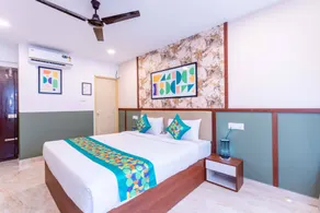 Treebo Emirates Suites Indiranagar - Rom