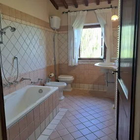 Villa With Swimming Pool, Fenced, 10 bed Places Toscana Wi-fi - Bad
