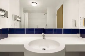 Days Inn Hotel Leicester - Bathroom