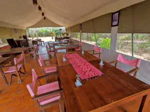 Yala Hotel Lion Air Conditioned Luxury - Restaurant