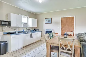 4 Mi to Ohio River: Quiet Guest House w/ Yard! - Interiør