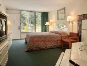 Super 8 by Wyndham Carlisle North - Chambre