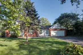 Centrally Located Cincinnati Escape w/ Deck & Yard - Innvendig
