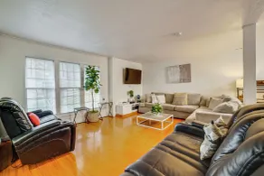 "Celeste" Stunning 5 bd, 2 ba home in Riverside on Celeste Dr - Innvendig