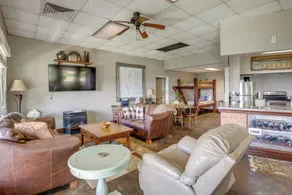 1 Mi to Lake Guntersville: Scenic Condo Retreat! - Interior