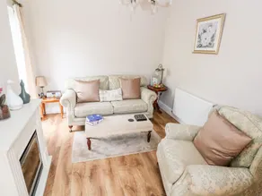 Pondfield Gate - Interior