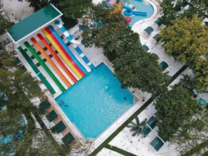 Villa Excellance Beach and Wave Pool Resort - Pool