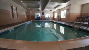 Holiday Inn Express Hotel & Suites Seattle North - Lynnwood by IHG - Pool