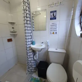 Hostel Farol da Barra - Bathroom