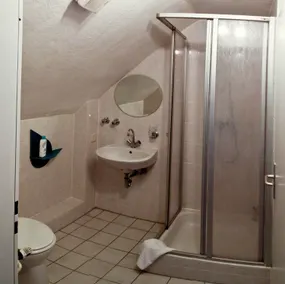 Gasthaus Bellevue - Badezimmer