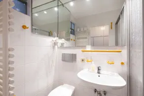 Hummerklippen Apartments - Baño