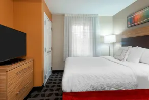 TownePlace Suites Savannah Midtown - Room
