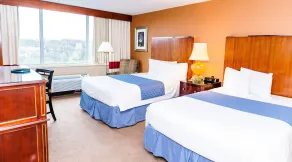 Metro Points Hotel - Chambre