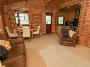 24 Lakeside Drive - Wohnbereich