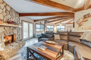 Near Lake Gaston: Unique Home w/ Deck & Fire Pit! - Innenbereich