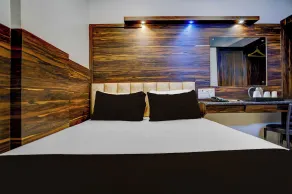 Super Townhouse Zero Mile Gandhi Setu Formerly Classic Court - Zimmer