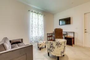 Beach-hop & Golf! Port St Lucie Apt w/ Shared Yard - Interiør