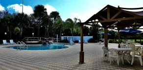 Holiday Inn Express & Suites Cocoa by IHG - Piscine
