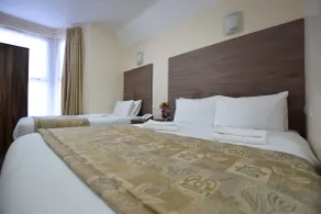 Lucky 8 Hotel - Room