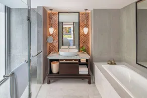 Marriott Vacation Club, Khao Lak Beach Resort - Bathroom