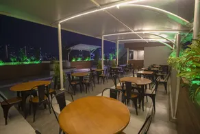 Monarch Guestline Magarpatta - Restaurant