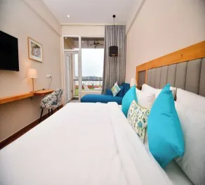 Hotel Aviral Ganga - Room