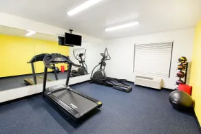 Days Inn by Wyndham Norman - Salle de remise en forme