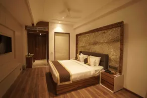 Classic Sapphire Ananta Bundi - Zimmer