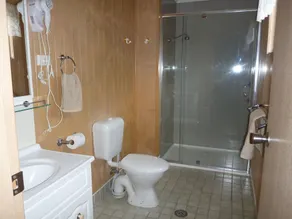 Treehaven Tourist Park - Baño