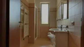 Garda Hill Boutique Apartments with Panoramic Pools e Agriturismo - Salle de bain