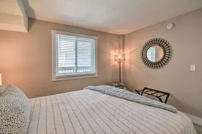 Beachfront Nags Head Condo w/ Private Balcony! - Intérieur