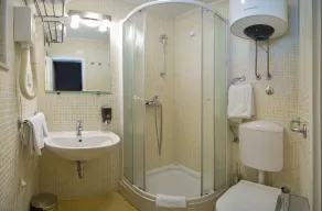 Aparthotel Pharia - Bathroom