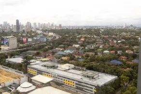 Holiday Inn & Suites Manila Galleria by IHG - Vue de la chambre