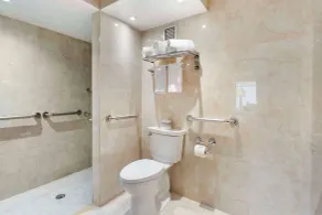 Best Western Mill River Manor - Badezimmer