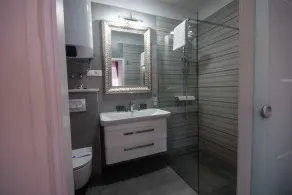 Center Luxury Rooms 3 - Badezimmer