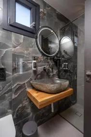Olive Garden Hotel - Bathroom