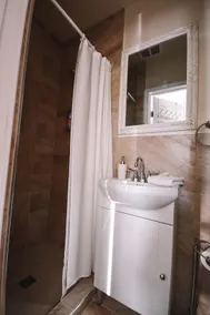 Bellas Castle - Bathroom