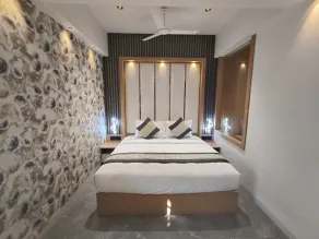 Hotel Saffron Grand Thane - Room