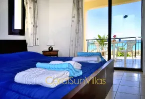 Nature - Direct To Sandy Beach, Impressive Villa, Quiet area - Zimmer