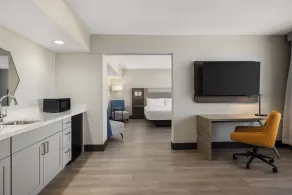 Holiday Inn Express & Suites Phoenix Midtown by IHG - Chambre