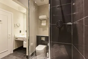 Coldra Court Hotel by Celtic Manor - Bathroom