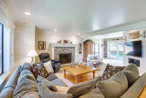 2 Mi to Lake Tahoe: Spacious & Serene Retreat! - Innenbereich